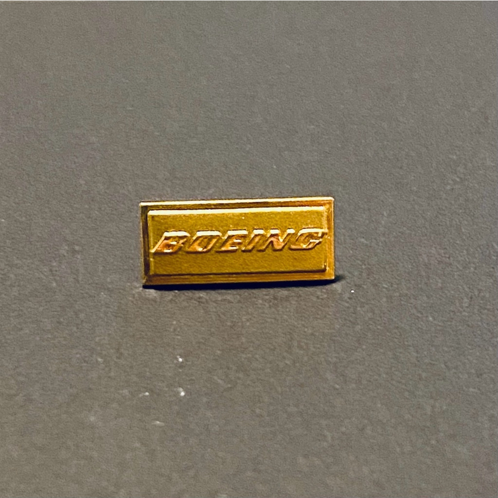 Boeing Gold Bar Aviation Lapel Pin